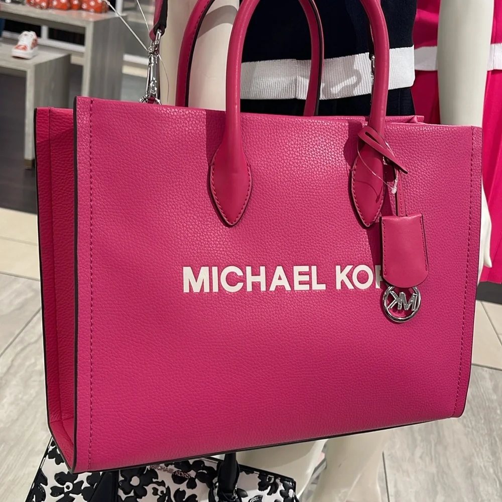 Michael Kors Mirella Medium Pebbled Leather Tote Bag
Dragonfruit
NWT - Picture 13 of 16